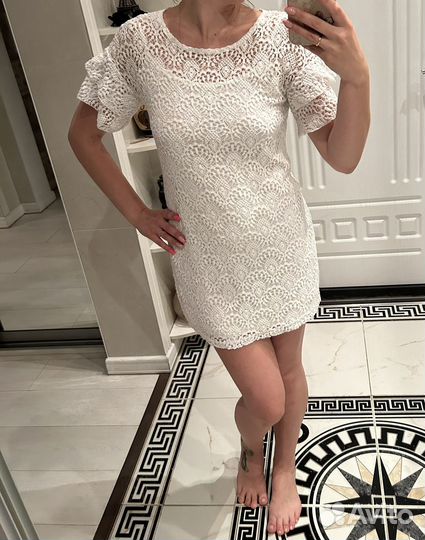 Платье кружевное