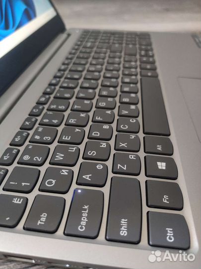 Ноутбук Lenovo 330S-15IKB