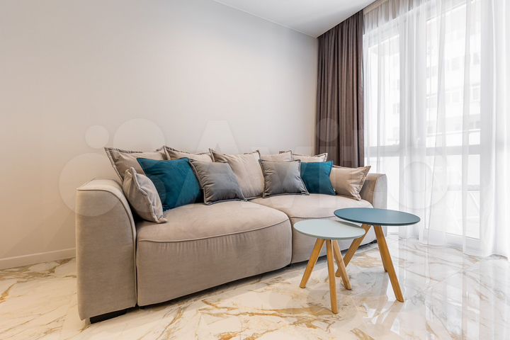 2-к. квартира, 52 м², 5/18 эт.