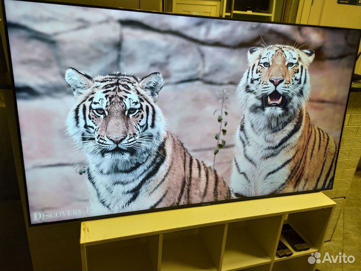 На всю стену яркий Samsung 4K, SMART TV, Wi Fi 70