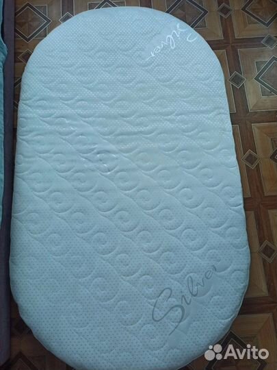 Матрас овальный в детскую кроватку