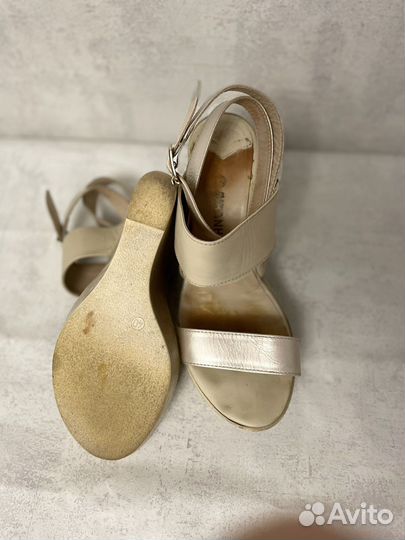 Босоножки натуральные