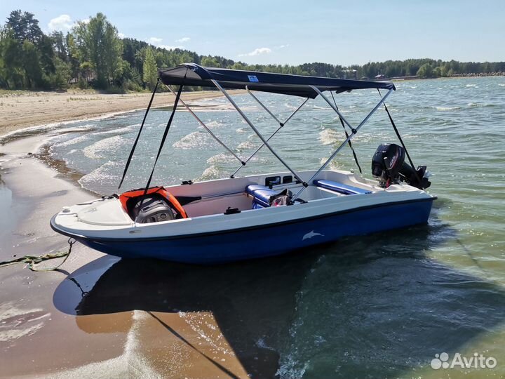 Лодка с мотором