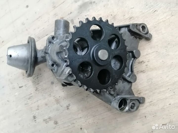 Масляный насос Фольксваген шкода ауди маслонасос