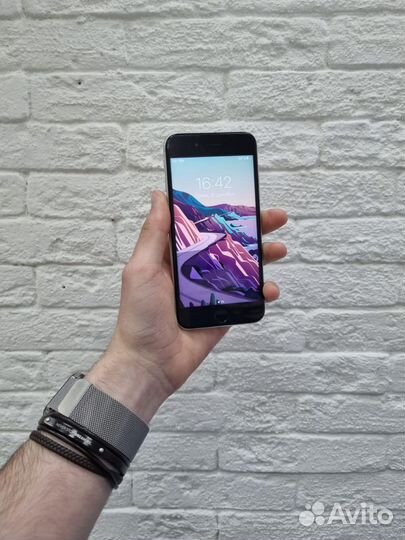 iPhone 6S, 32 ГБ