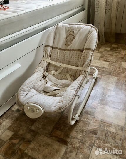 Шезлонг детский с вибрацией