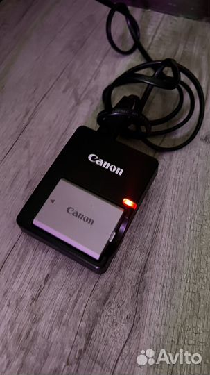 Зеркальный фотоаппарат canon eos 450D