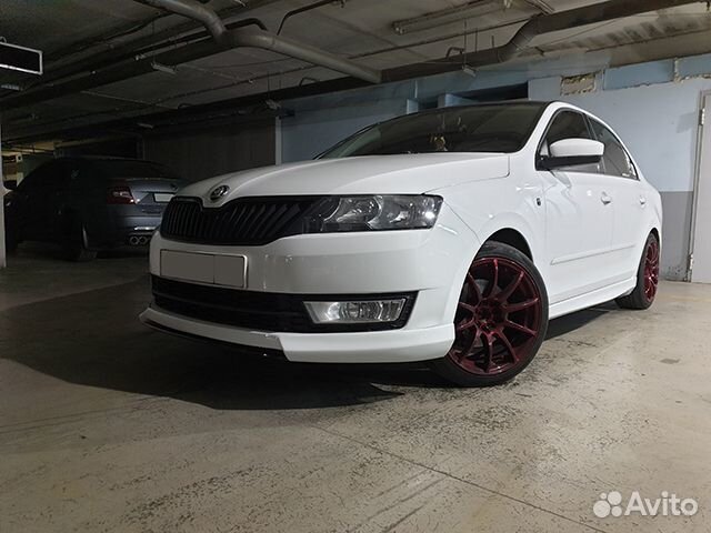 Накладка переднего бампера Skoda Rapid R-style