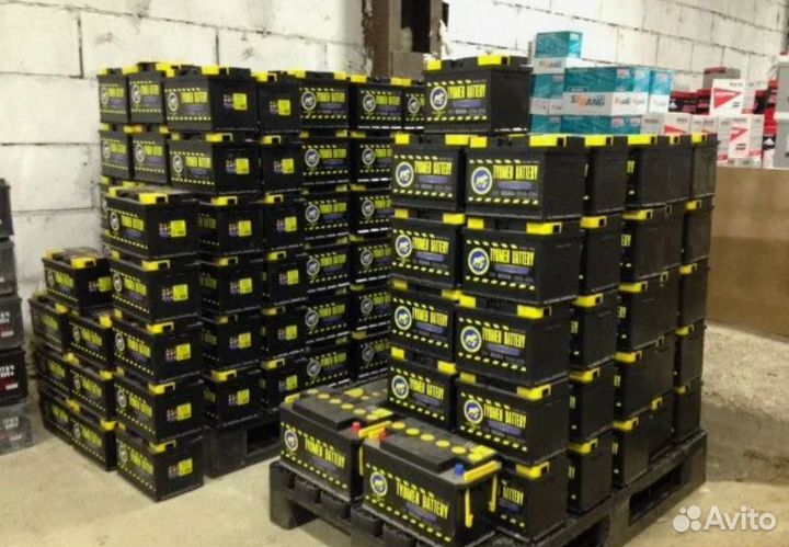Аккумуляторный склад автомобильные АКБ