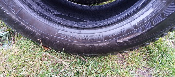 Goodyear Ultragrip Ice Arctic 215/60 R16