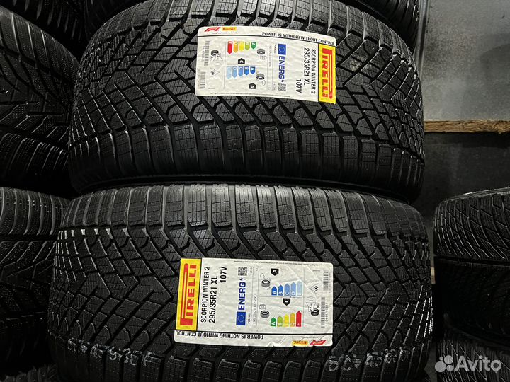 Pirelli Scorpion Winter 2 315/30 R22 и 295/35 R21 107V