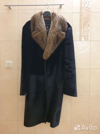 Шуба мужская из нерпы и енота
