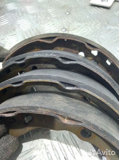 Колодки барабанные задние Renault Logan 1