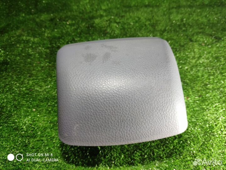 Стоп сигнал дополнительный Mitsubishi Cedia