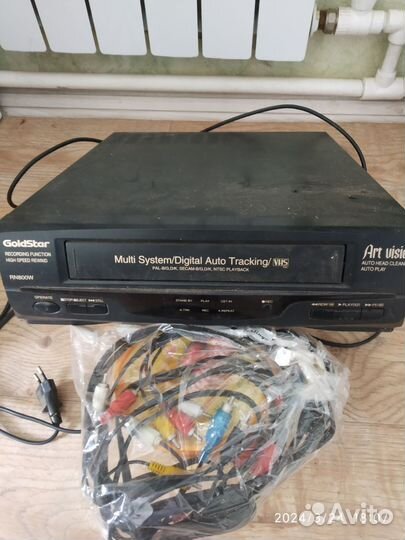 Видеомагнитофон jvc