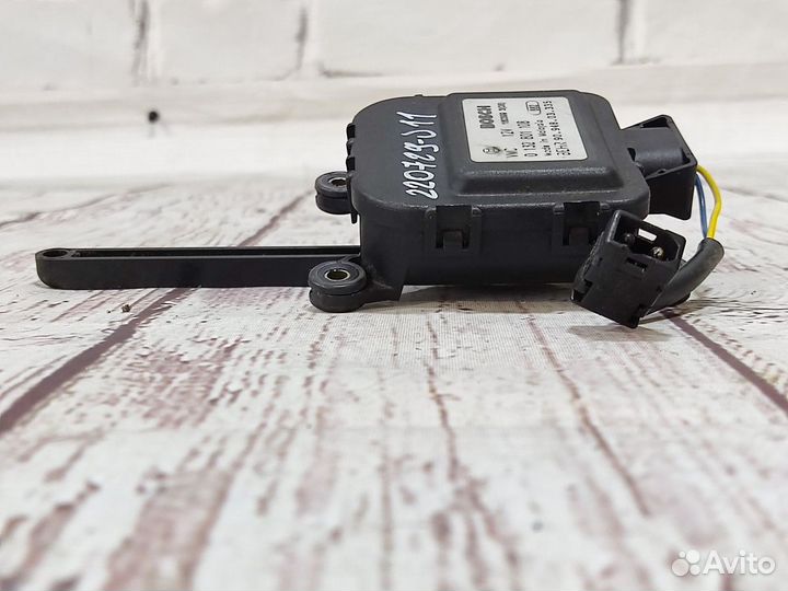 Моторчик заслонки отопителя E W210