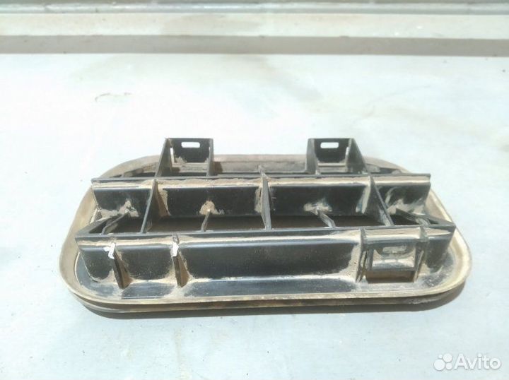 Клапан вентиляции багажника задний Ford Focus 2