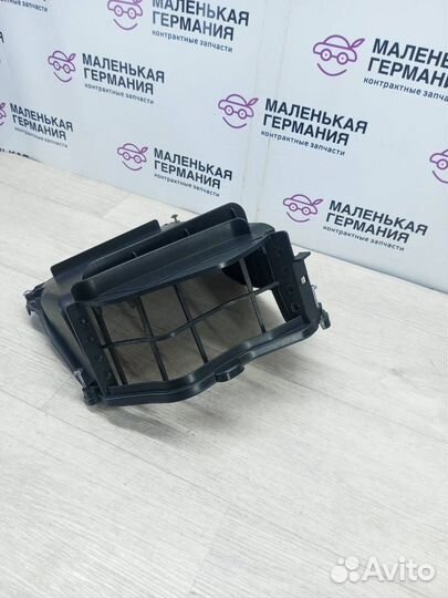 Крышка корпуса салонного фильтра BMW 5 F10/F11