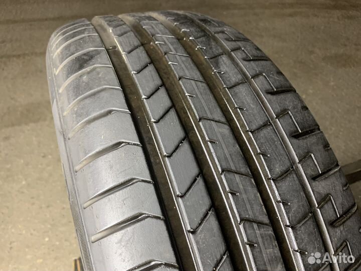 Pirelli P Zero PZ4 245/45 R20