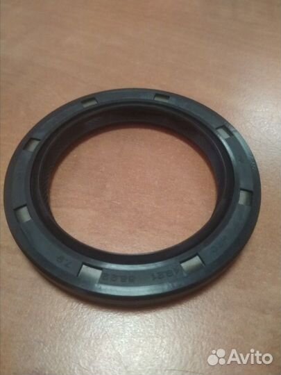 Сальник насоса кпп JCB 20/915901