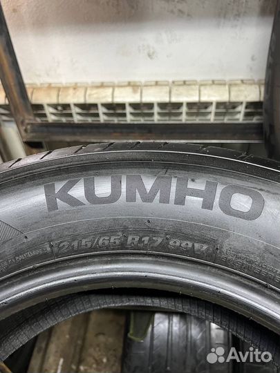 Kumho Ecsta HS52 215/65 R17 99V