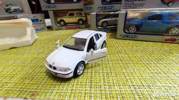 Коллекционные машинки 1:34