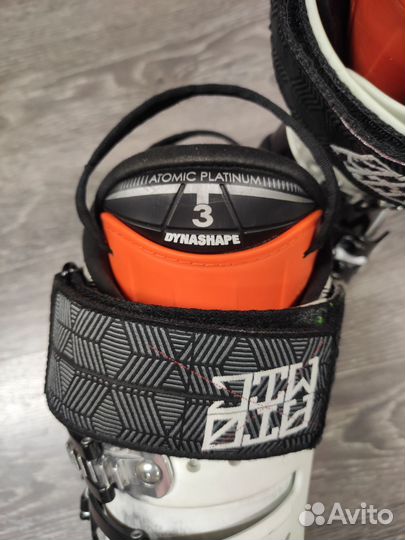 Горнолыжные ботинки Atomic Carbon 130