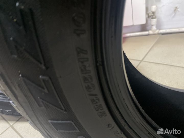 Bridgestone Blizzak DM-V1 225/65 R17