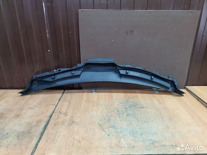 Жабо дворников Mercedes W166 ML GL GLE W292