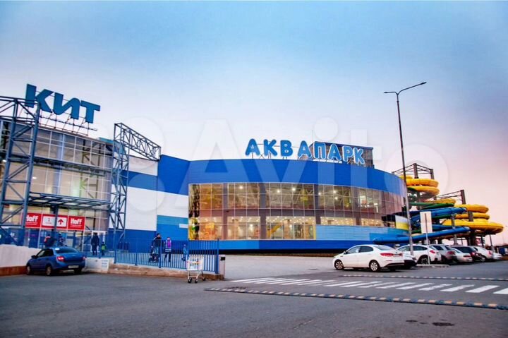 Торговая площадь, 1358 м²