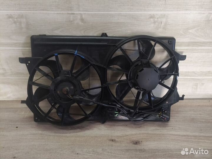 Диффузор радиатора с вентилятором Ford Focus 1