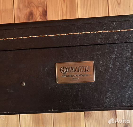 Акустическая гитара Yamaha C-200