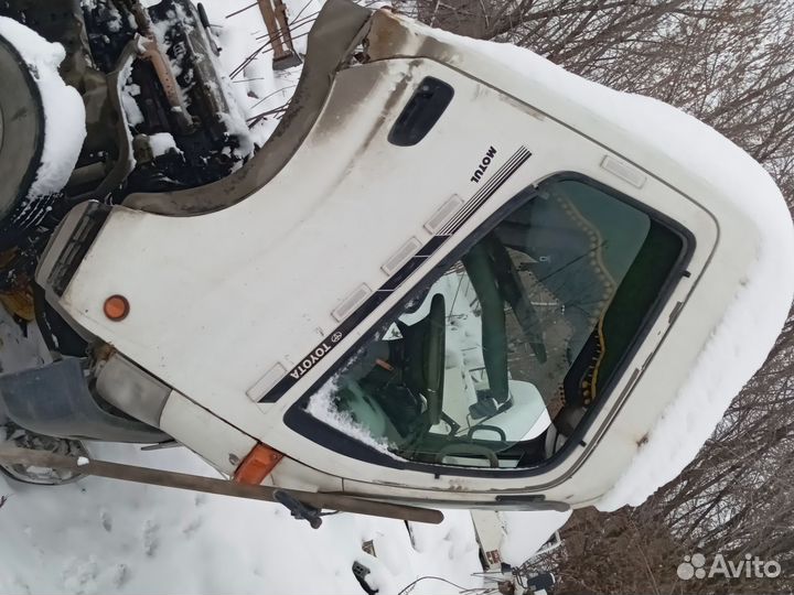 Продам дверь Hino Dutro