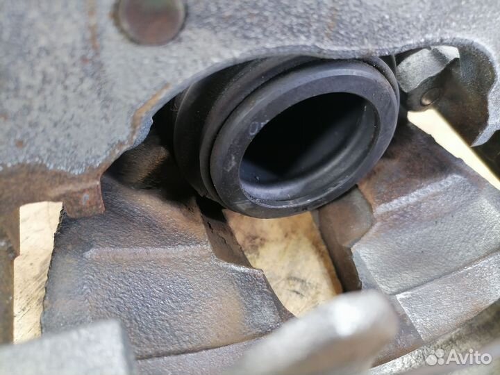 Передний тормозной суппорт Мазда 3 BK BL