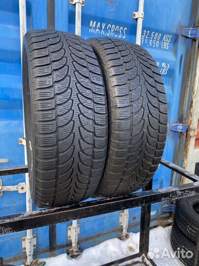 Bridgestone Blizzak LM-80 215/60 R17