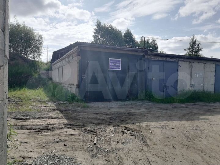 Гараж, > 30 м²