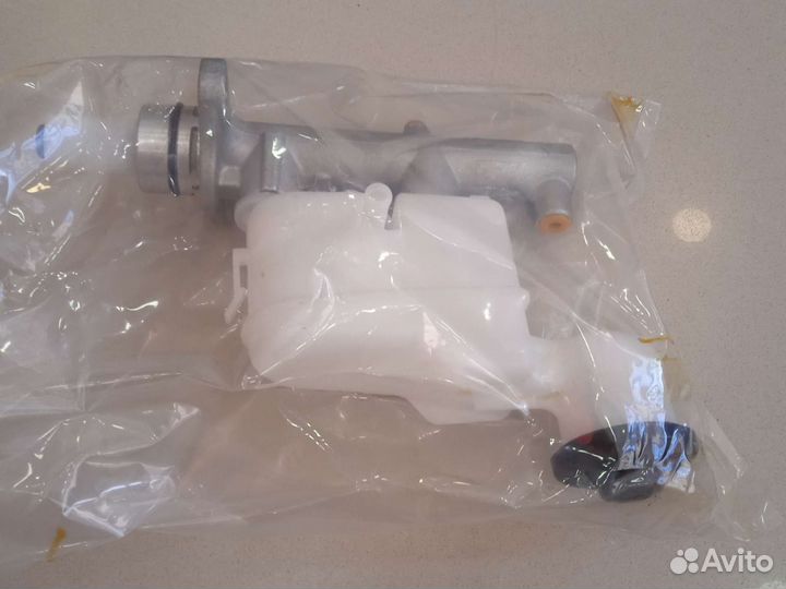 Цилиндр тормозной главный toyota fortuner / hilux