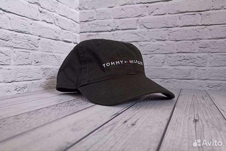 Tommy Hilfiger новая черная бейсболка США