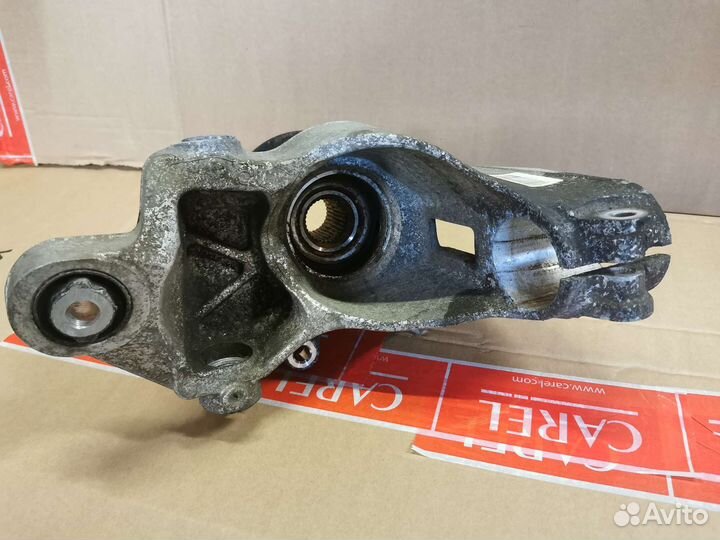 Кулак подвески задний правый Land Rover Evoque