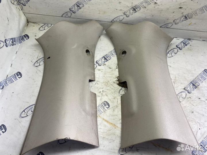 Обшивка задней стойки Opel Sintra