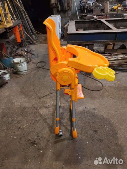 Детский стульчик для кормления