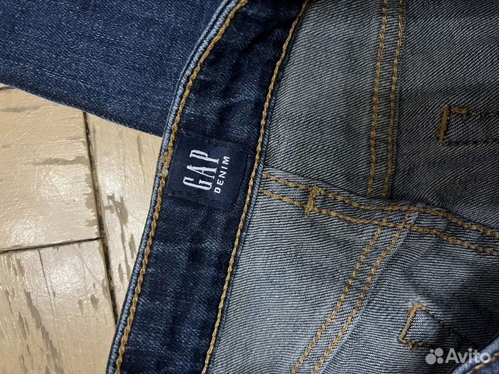 Джинсы gap