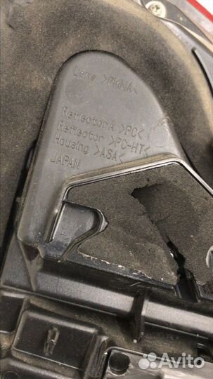 Фонарь задний внутренний Land Cruiser 200