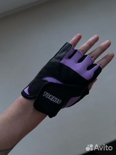 Новые спортивные перчатки