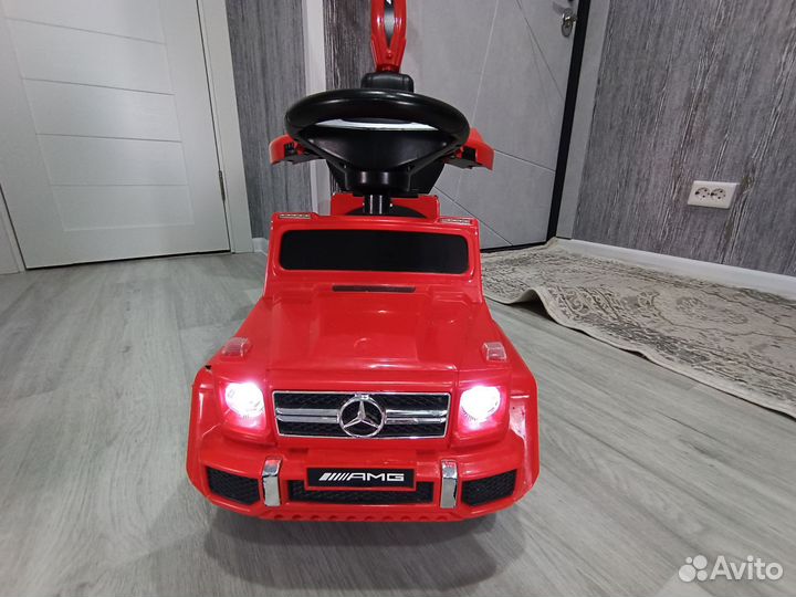 Машинка Каталка толокар с ручкой Mercedes Benz AMG