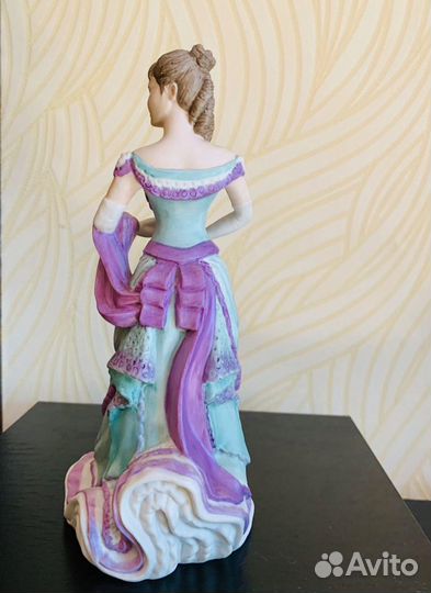 Статуэтка фарфоровая Coalport Англия