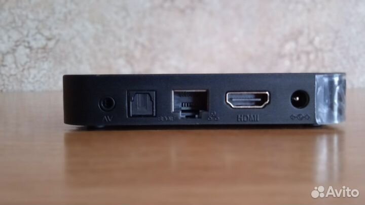 Приставка Smart TV box Tanix W2