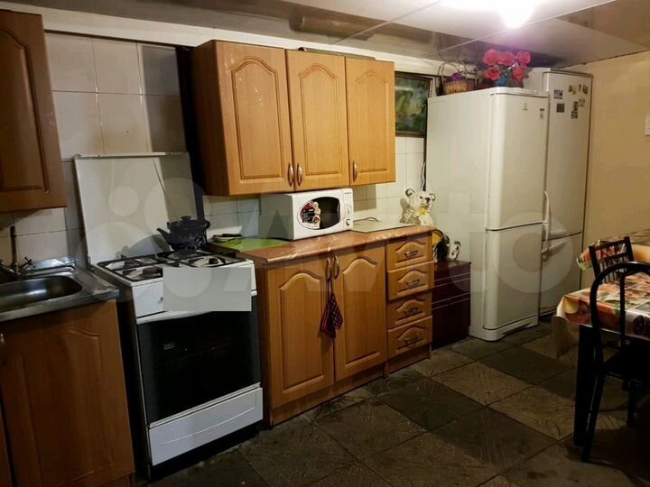 Комната 14 м² в 6-к., 1/1 эт.