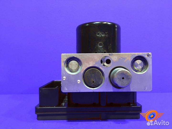 Блок ABS Nissan Pathfinder R51 SUV YD25ddti 2.5L