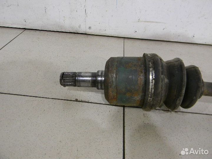 Привод передний правый